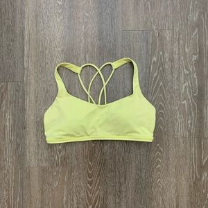 Lululemon Free to Be Bra Size 6